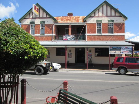 Maclean Hotel - Holiday Byron Bay 0