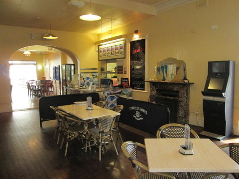Maclean Hotel - Holiday Byron Bay 2
