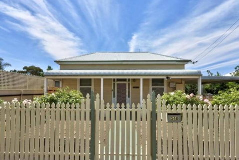 Maeville Cottage - Holiday Byron Bay 0