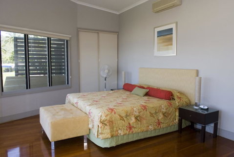 Magnetic Docks Townhouse 1 - Holiday Byron Bay 1