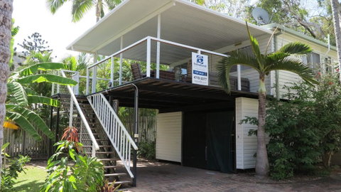 Magnetic Haven Unit 5 - Holiday Byron Bay 0