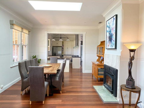 Magnificent COTILLION C1920 Federation Brilliance - Holiday Byron Bay 2