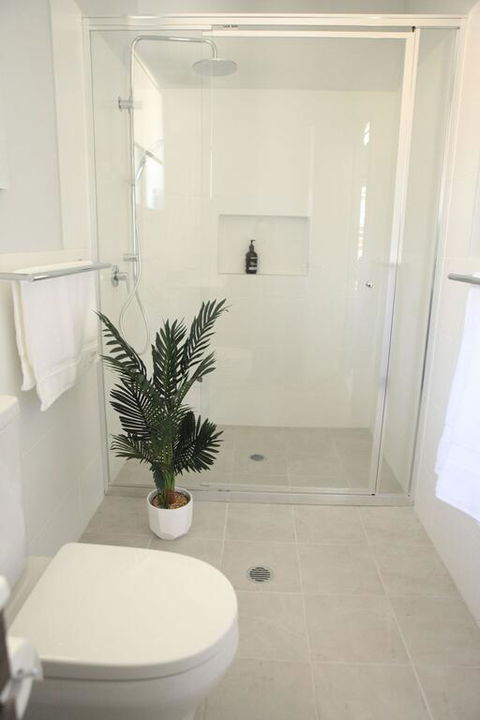 Mala Retreat, Shiraz Suite 5 Star Immaculate And Comfortable - Holiday Byron Bay 3