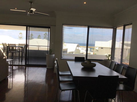 Marina Precinct - Holiday Byron Bay 2