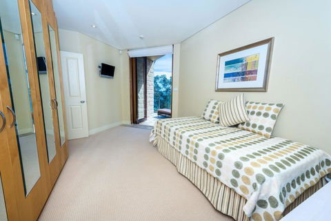 Mariners Rest Unit 3 - Nelson Bay - Holiday Byron Bay 1