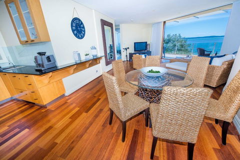 Mariners Rest Unit 3 - Nelson Bay - Holiday Byron Bay 3