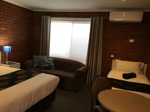 Melton Motor Inn And Apartments - Holiday Byron Bay 2