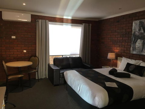Melton Motor Inn And Apartments - Holiday Byron Bay 0