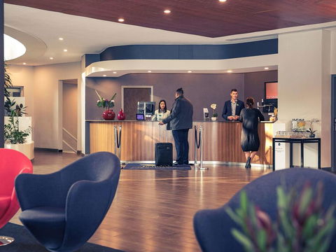 Mercure Sydney Parramatta - Holiday Byron Bay 2