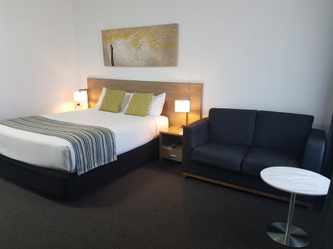 Mid City Motor Inn Singleton - Holiday Byron Bay 1