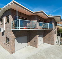 Million Dollar Views Day and Night - Holiday Byron Bay