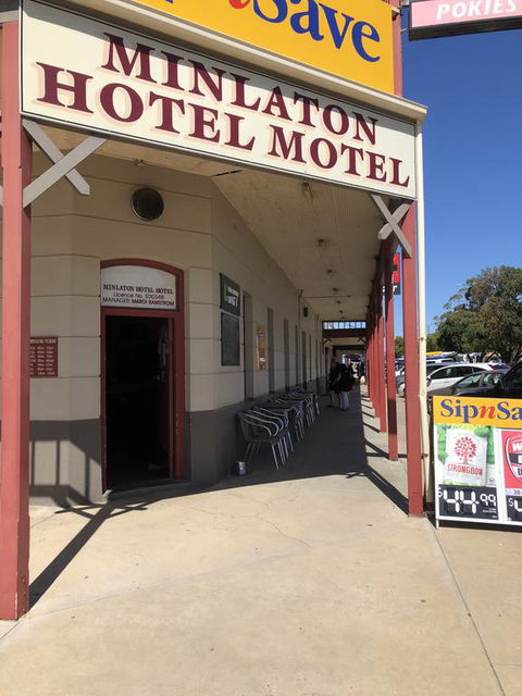 Minlaton Hotel - Holiday Byron Bay 1