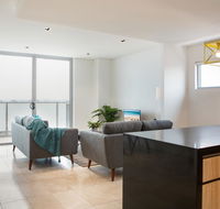 Modern 2 bedroom Apartment in the Heart of Burwood - Holiday Byron Bay