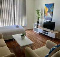Modern Unit Near To Surfers Paradise - Holiday Byron Bay