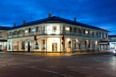 Mount Gambier Hotel - Holiday Byron Bay 0