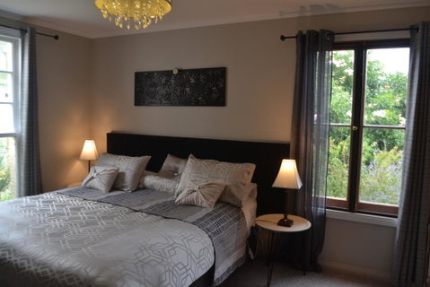 Mulberry Cottage Unique B&B Accommodation - Holiday Byron Bay 1