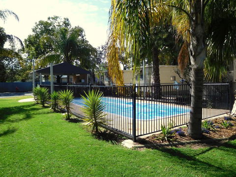 Narrabri Motel And Caravan Park - Holiday Byron Bay 0