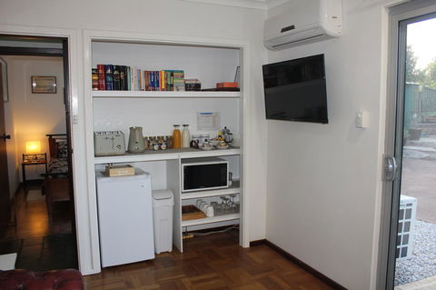 Jacaranda Hideaway Bed & Breakfast - Holiday Byron Bay 4