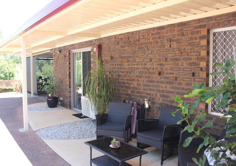 Jacaranda Hideaway Bed & Breakfast - Holiday Byron Bay 12