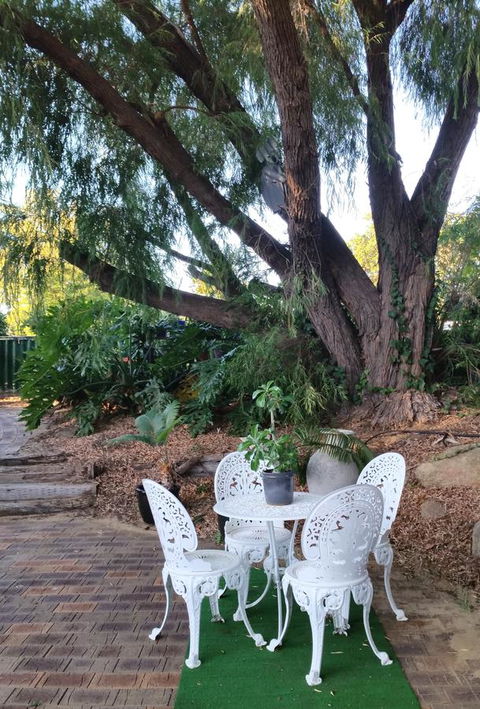 Jacaranda Hideaway Bed & Breakfast - Holiday Byron Bay 15