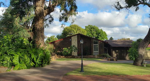 Jacaranda Hideaway Bed & Breakfast - Holiday Byron Bay 16
