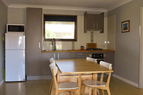 Swan Valley Sisters - Holiday Byron Bay 23