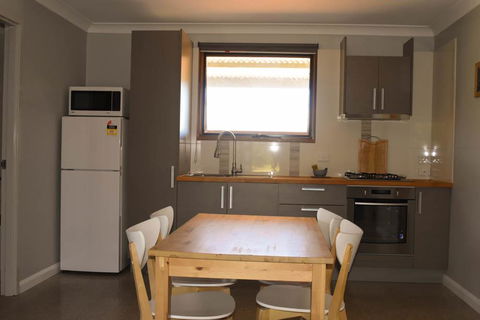 Swan Valley Sisters - Holiday Byron Bay 16