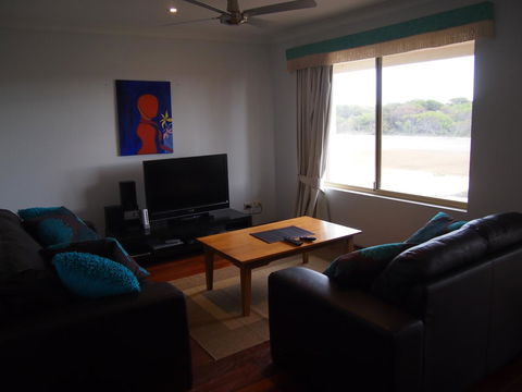 Beach Place @ Leeman - Holiday Byron Bay 8