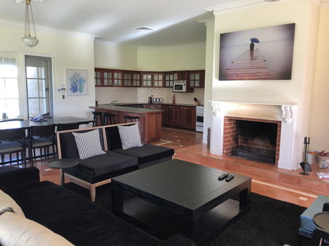 Caves Road Guest Houses - Holiday Byron Bay 8