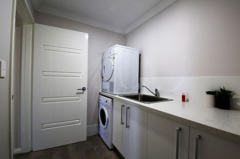 Studio Style Mindarie Marina - Holiday Byron Bay 8