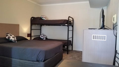 Mandurah Foreshore Motel - Holiday Byron Bay 1