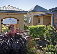 Vintages Accommodation - Holiday Byron Bay