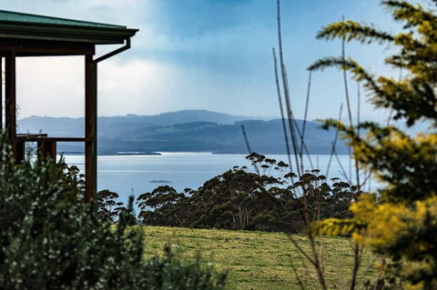 Celestine Retreat - Holiday Byron Bay 1