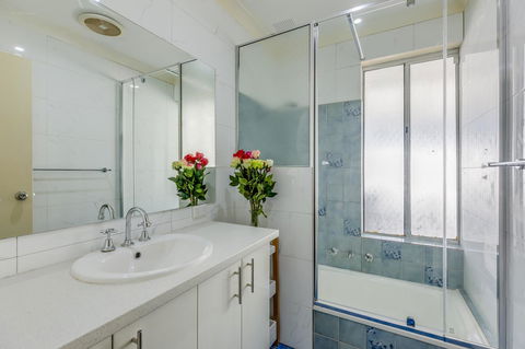 Brilliant, Neat, Convenient, Family-friendly House - Holiday Byron Bay 11