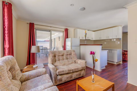 Brilliant, Neat, Convenient, Family-friendly House - Holiday Byron Bay 7