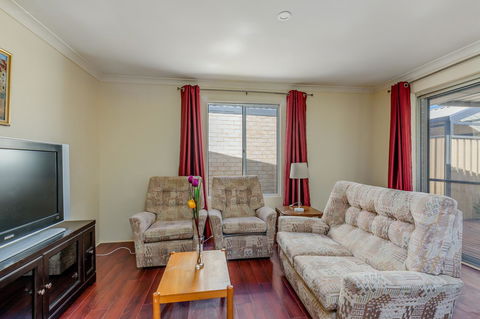 Brilliant, Neat, Convenient, Family-friendly House - Holiday Byron Bay 6