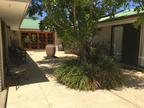 Nivalis Bed And Breakfast - Holiday Byron Bay 10