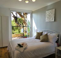 Treetops Cottage - Holiday Byron Bay