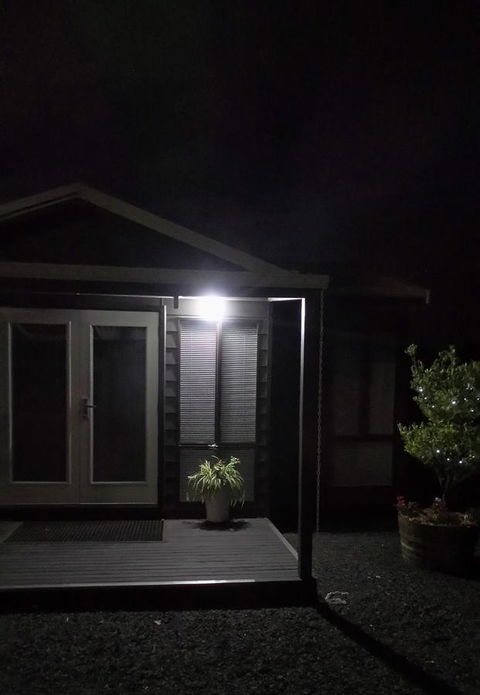 Windfall Estate Vineyard Cottage - Holiday Byron Bay 16