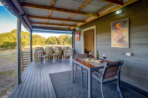 Windfall Estate Vineyard Cottage - Holiday Byron Bay 2