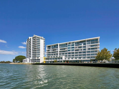 The Sebel Mandurah - Holiday Byron Bay 0
