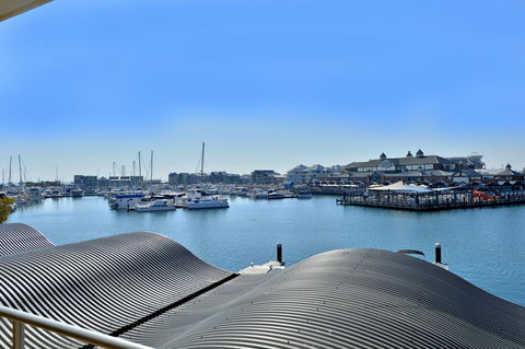 Dolphin Quay Apartments - Holiday Byron Bay 13