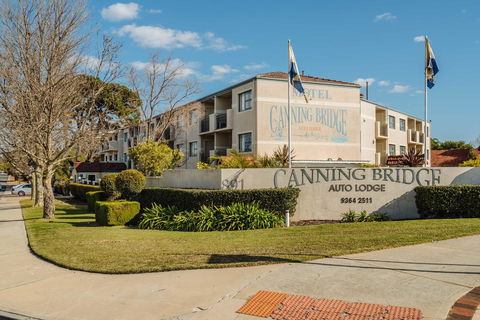 Canning Bridge Auto Lodge - Holiday Byron Bay 0