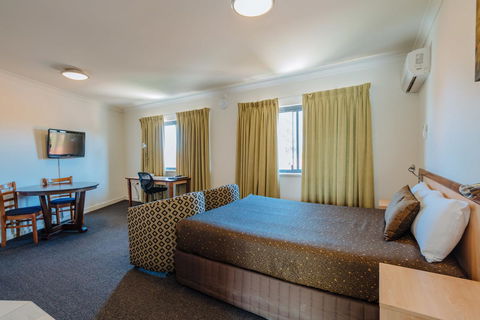 Canning Bridge Auto Lodge - Holiday Byron Bay 32