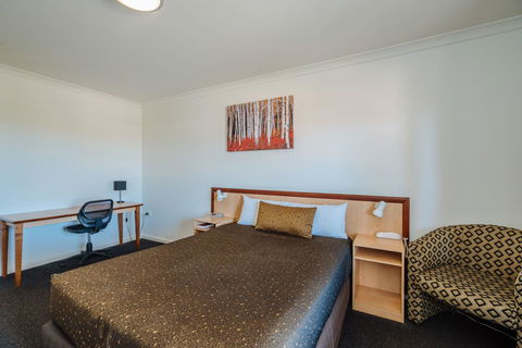 Canning Bridge Auto Lodge - Holiday Byron Bay 3