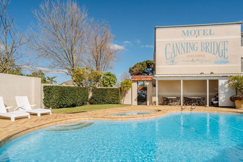 Canning Bridge Auto Lodge - Holiday Byron Bay 12