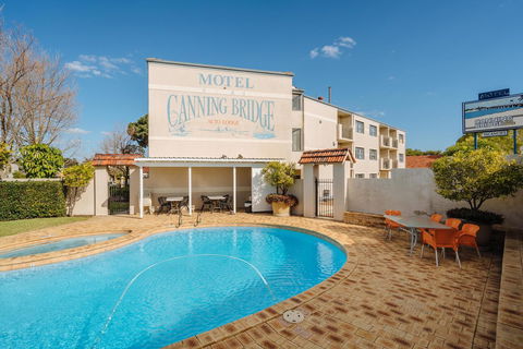 Canning Bridge Auto Lodge - Holiday Byron Bay 14