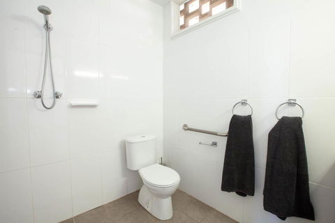 EUCLA MOTOR HOTEL - Holiday Byron Bay 5