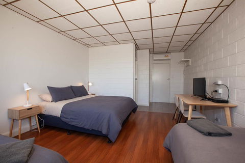 EUCLA MOTOR HOTEL - Holiday Byron Bay 3