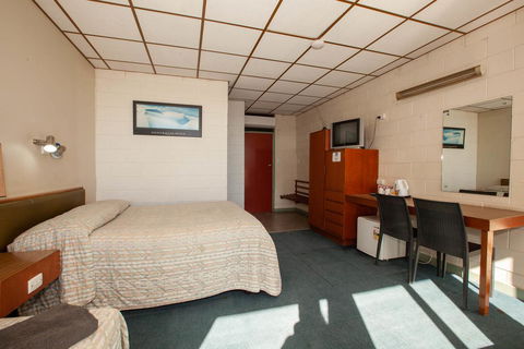 EUCLA MOTOR HOTEL - Holiday Byron Bay 19